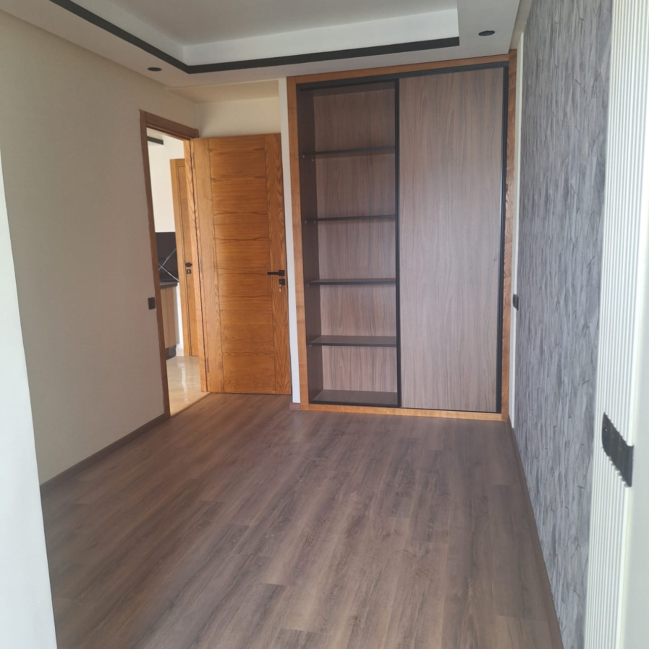 Studio non meublé à louer à Casablanca Quartier Fourat – bien situé et lumineux