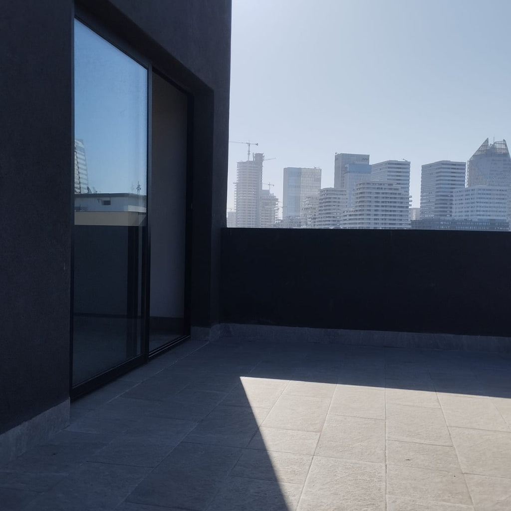 Studio non meublé haut standing à louer à Casablanca avec vue sur CFC. Emplacement prestigieux, lumineux et moderne. Loyer 6 500 DH/mois.