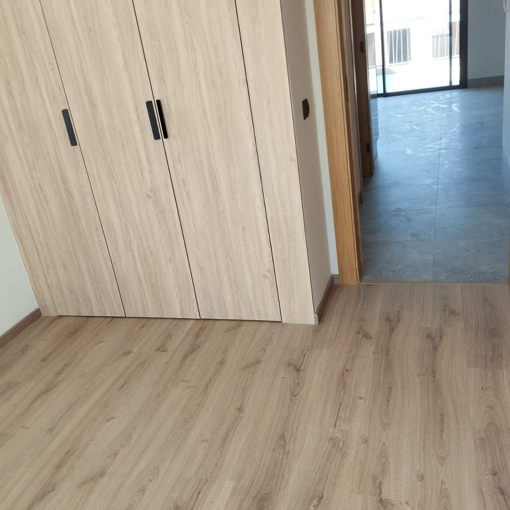 Studio non meublé haut standing à louer à Casablanca avec vue sur CFC. Emplacement prestigieux, lumineux et moderne. Loyer 6 500 DH/mois.